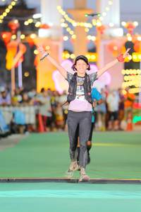 BIB: 20000
                            <button type="button" onclick="openModal(21768778)" class="btn btn-primary btn-sm float-right btn-popup" data-toggle="modal" data-target=".modal-high-quality">
                        <i class="fas fa-shopping-cart"></i> Add to Cart
                    </button>
                                            <button type="button" onclick="isThisMe(21768778, true)" class="btn btn-success btn-sm float-right btn-popup btn-isme hidden" data-toggle="tooltip" data-placement="bottom" title="นี่คือรูปของคุณใช่ไหม คลิกที่นี่เพื่อเอาเข้าอัลบั้ม">
                        <i class="fas fa-plus"></i> Add to album
                    </button>
                    <button type="button" onclick="isThisMe(21768778, false)" class="btn btn-warning btn-sm float-right btn-popup btn-isnotme hidden">
                        <i class="fas fa-ban"></i> Remove from album
                    </button>